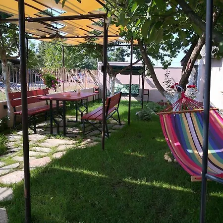Villa Къща За Гости Под Ореха